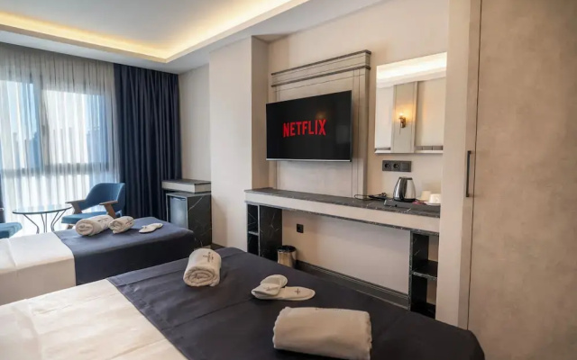 Modernlux Hotel