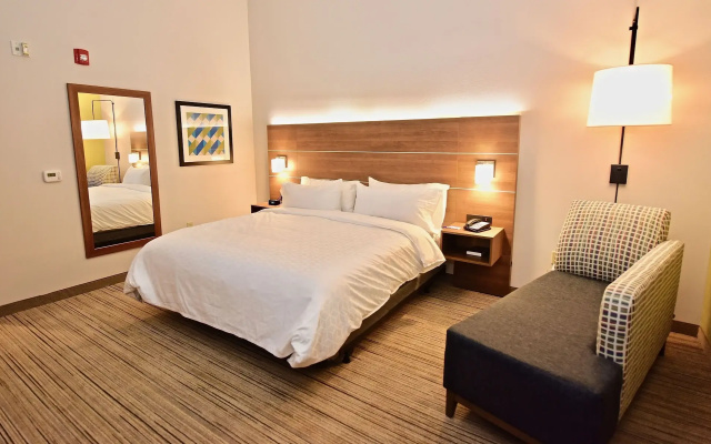 Holiday Inn Express & Suites Perryville by IHG