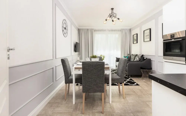 Apartment Piastowska Gdansk by Renters