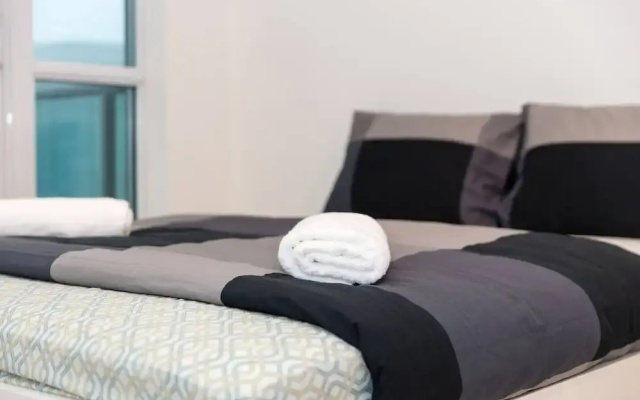 Trendy, Executive Studio, in Downtown TO