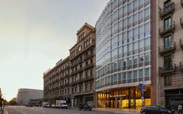 Отель Exe Plaza Catalunya Испания, Барселона - 3 отзыва об отеле, цены и фото номеров - забронировать отель Exe Plaza Catalunya онлайн вид на фасад