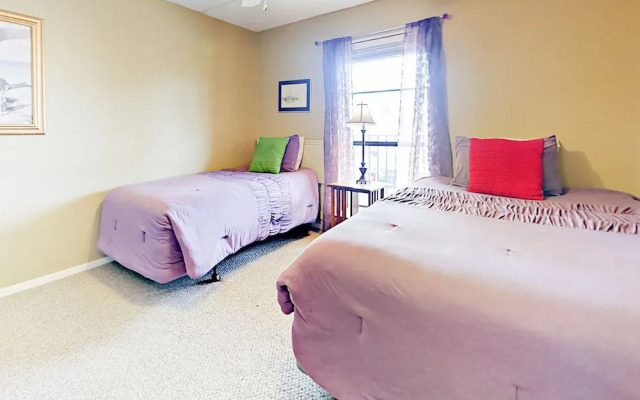 2BR w/ Pools & Gulf Views