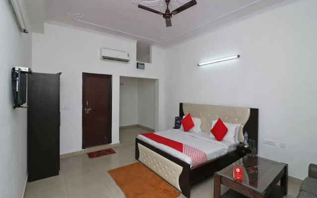 Oyo 14802 Hotel Virus Bistro