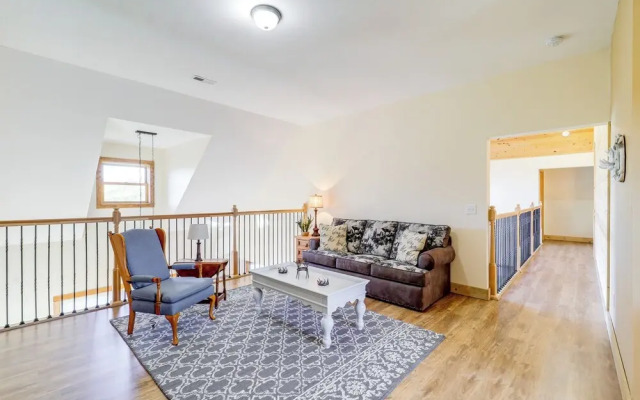 Mountain-view Deck: Group Getaway in Fleetwood