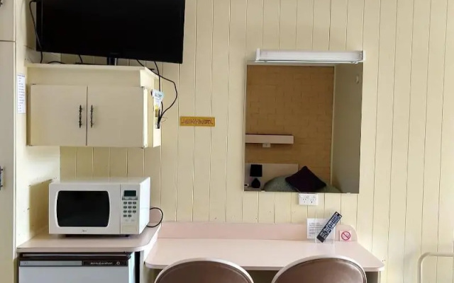 Young Goldrush Motel