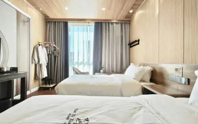 Xiao Die Qian Xun Hostel