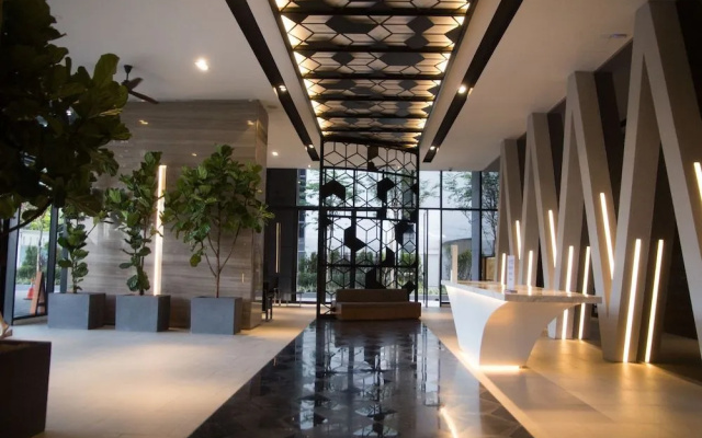 Expressionz Professional Suites by Rafiq