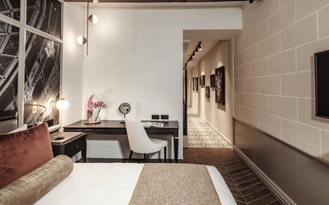 1926 La Galerie Boutique Art Suites