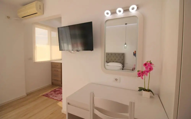 Elena Hotel