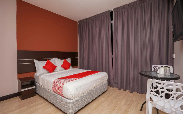 OYO 1043 Get Inn Hotel Sendayan