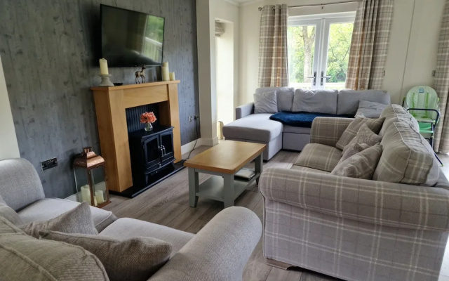 Maple 2 Bedroom Luxury Lodge in Mid Wales