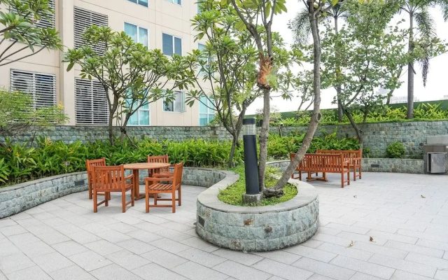 Comfortable 1Br At Gandaria Heights Apartment