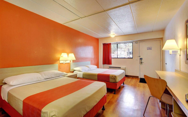 Motel 6 York, PA