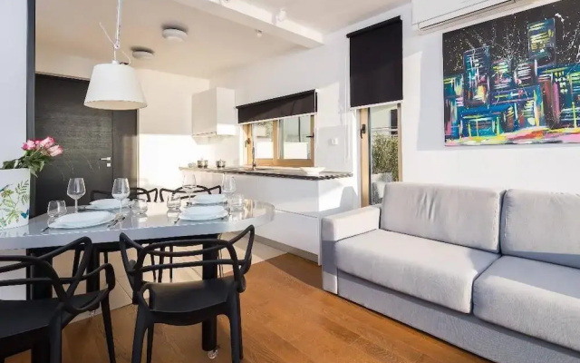 Villa Gloss