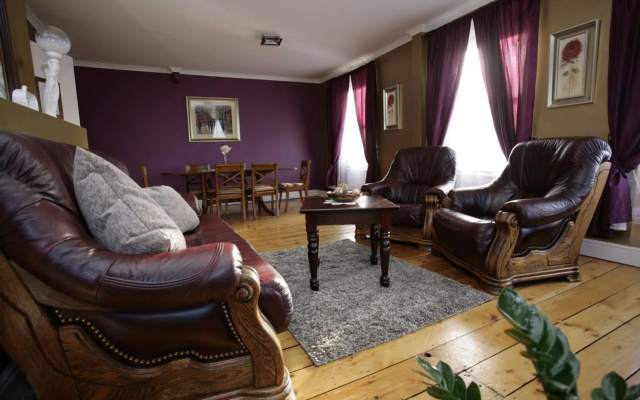 The Stroud Hotel