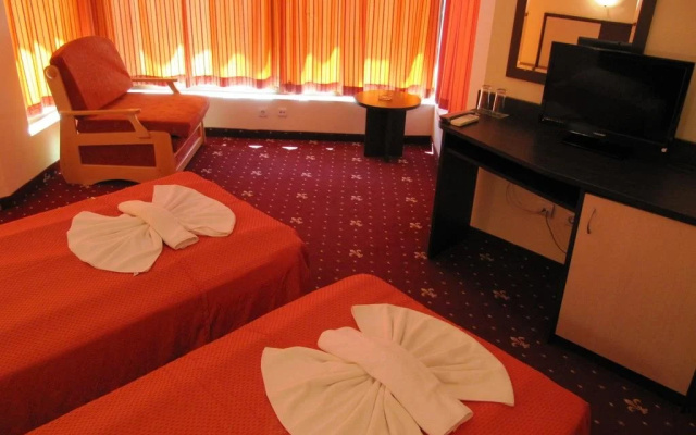 Maverick Hotel