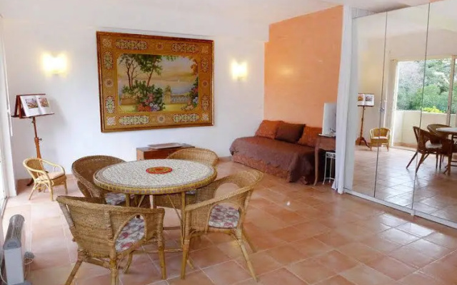 Le Palais Lumière - INH 28982