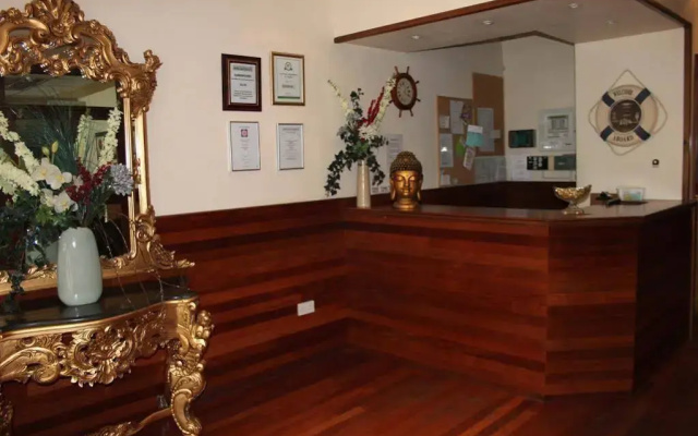 Palm Court Hotel