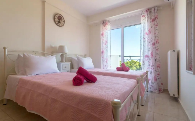 Lovely Apartment Xylokastro 4th Floor