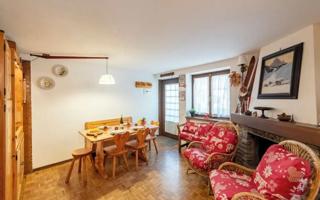 Graceful Apartment In Courmayeur