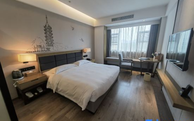 Huayue Hotel