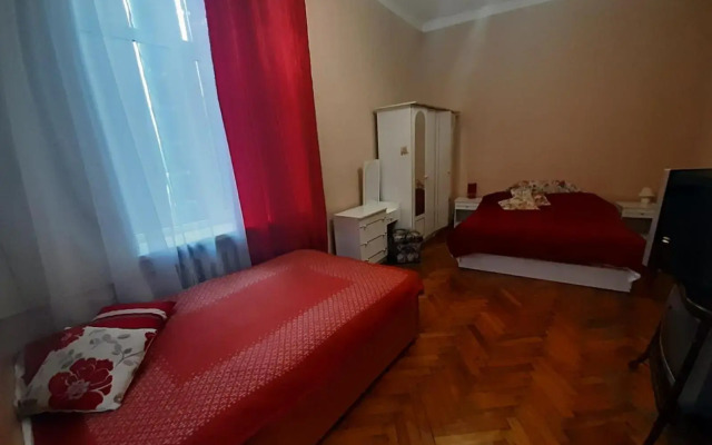 Kvartira na B Khmelnytskoho
