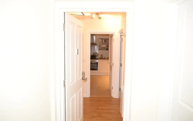 Real - Queens Serviced Apartments