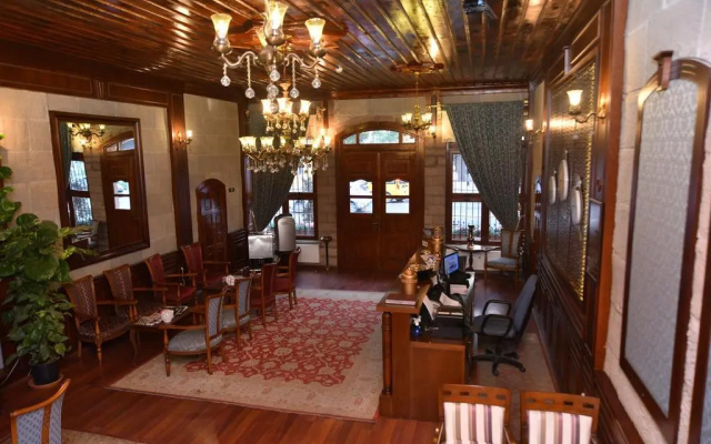 Augustus Boutique Hotel