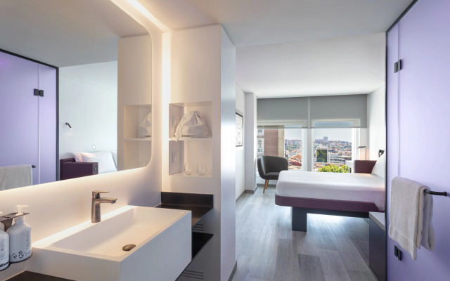 YOTEL Porto