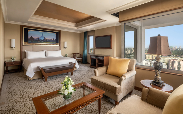 Sule Shangri-La, Yangon