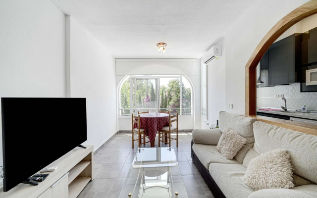 Snug holiday home in Villamartin with garden