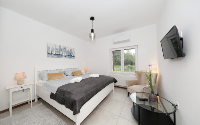Villa Demare with Private Heated Pool