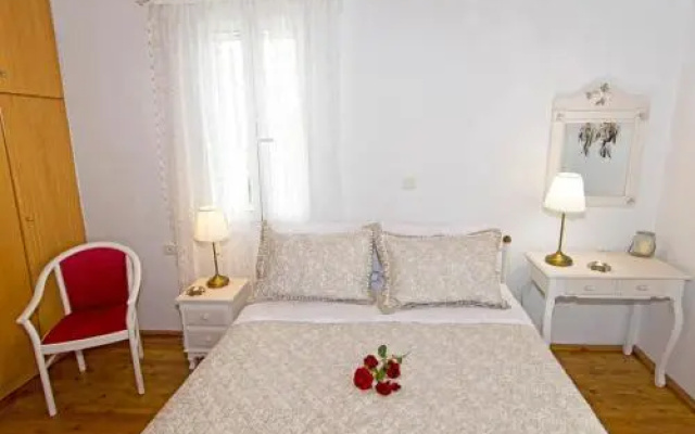Diogenis Residence