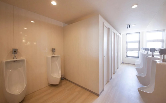 Ueno Station Hostel Oriental 1 - Caters to Men
