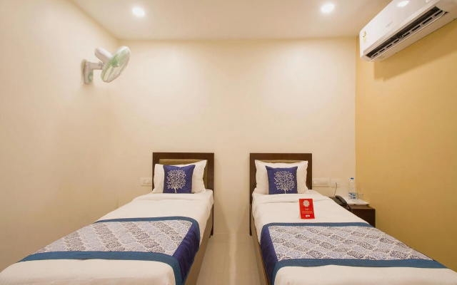 OYO 10225 Hotel Sree Chandana