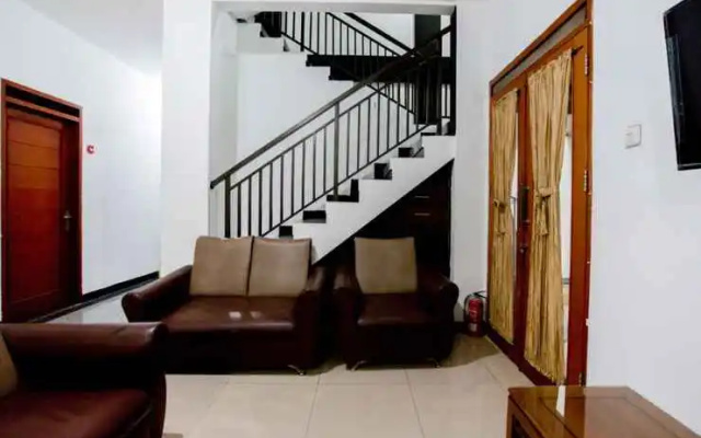OYO 3029 Diamond Cisitu Residence Syariah