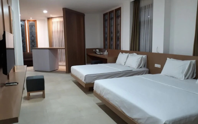 Corsica Hotel