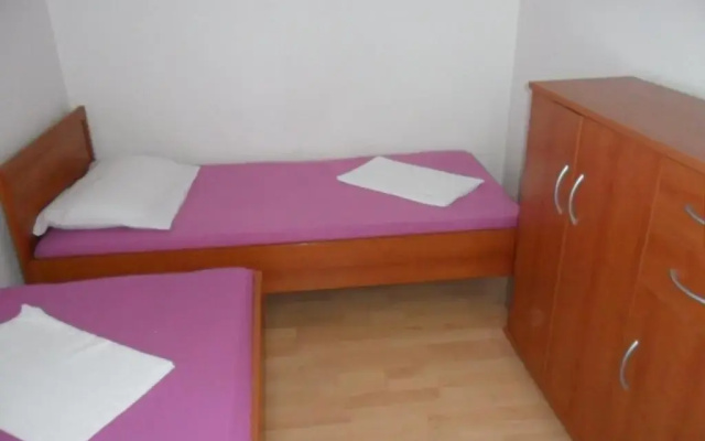 Apartments Febsis