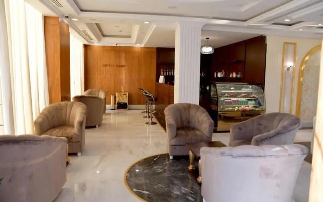 Crown City Hotel