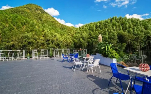 Yizhou Petrichor Mountain View Design Homestay, Anji