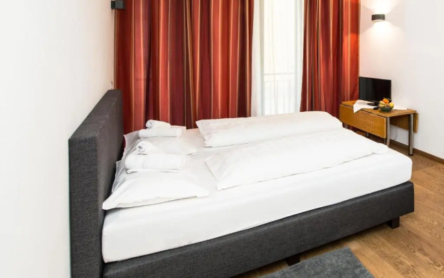 Vintler Apartments