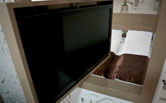 Spacious Serviced Apartment - Free Parking - Breakfast