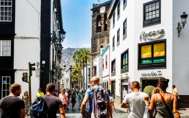 Suites & Apartments Calle Real