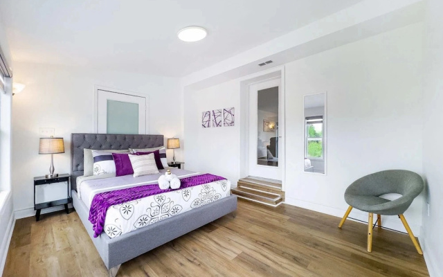 Pet Friendly Home Near Lock 32 & Beach Park