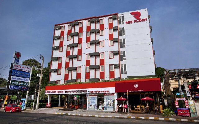 Отель Red Planet Pattaya Таиланд, Паттайя - 12 отзывов об отеле, цены и фото номеров - забронировать отель Red Planet Pattaya онлайн вид на фасад