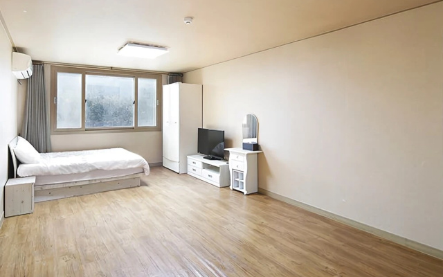 Jeju Cheonjaeyeon Rest Pension
