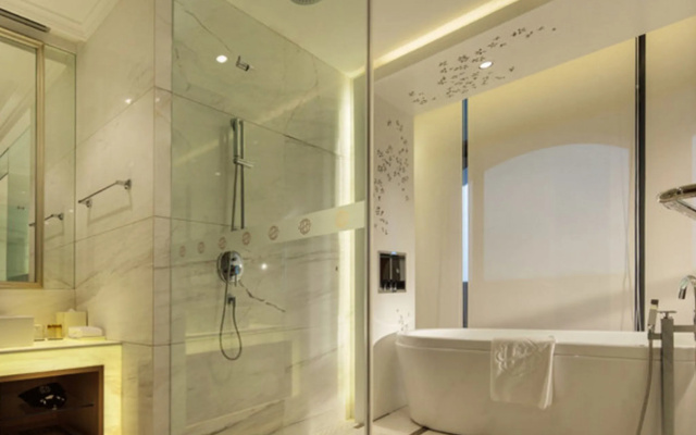 Royal Oriental Garden Hotel