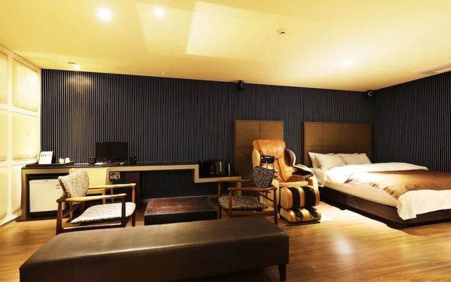Uijeongbu La Tree Hotel