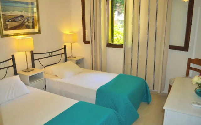 Holiday House Angelos on Agios Gordios Beach