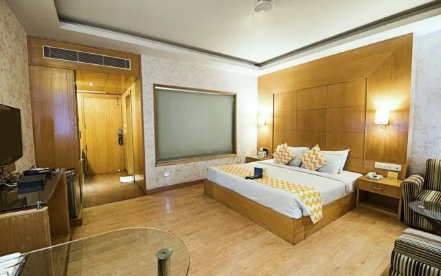 OYO Townhouse O75309 Hotel Royal Cm